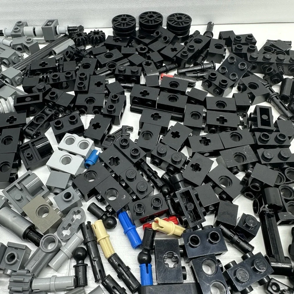 Lego Parts & Bricks Bulk Lot Of 210 Pieces - Assorted Parts & Colors - Picture 3 of 10